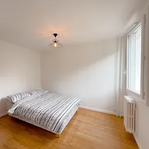 Appartement Spacieux Avec Balcon, Saint-Fons